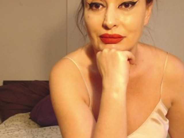ellaine live cam on BongaCams