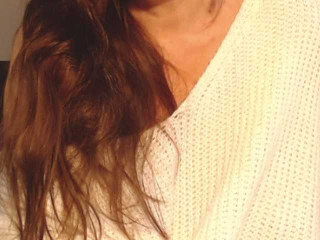 ellaine, en vivo ahora en BongaCams