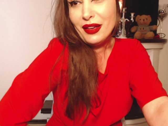 le modèle Lutetia est en webcam porno dans un show sur le site bongacams, il possède les tags suivants: White/Caucasian,Brunette,Trimmed