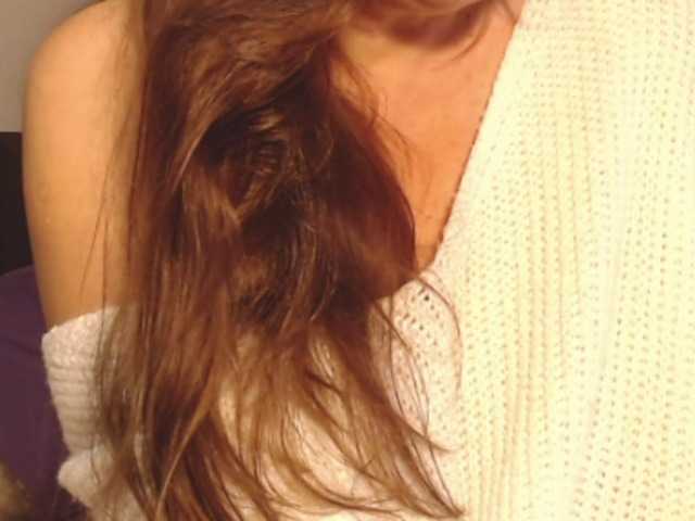 ellaine, en vivo ahora en BongaCams