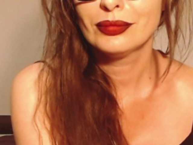 ellaine live cam on BongaCams