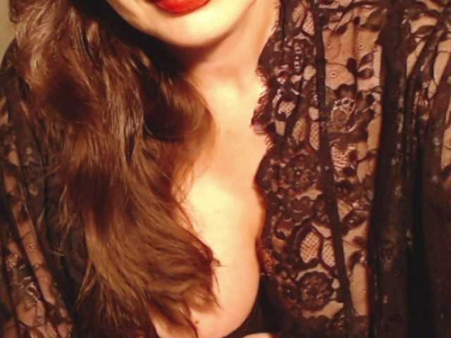 le modèle Lutetia est en webcam porno dans un show sur le site bongacams, il possède les tags suivants: White/Caucasian,Brunette,Trimmed