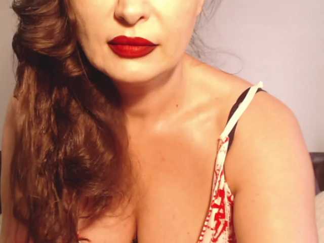ellaine live cam on BongaCams