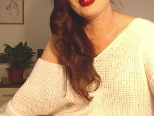 ellaine live cam on BongaCams
