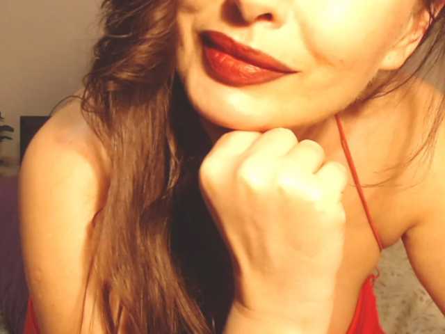 ellaine live cam on BongaCams