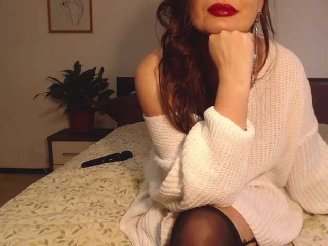 ellaine live cam on BongaCams