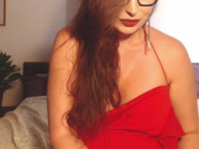 ellaine live cam on BongaCams