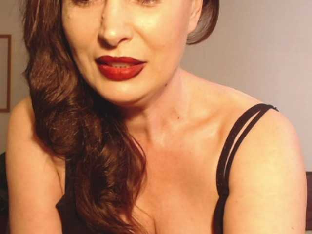 ellaine live cam on BongaCams
