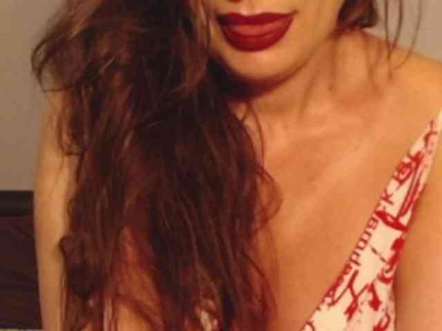 ellaine Live Webcam on BongaCams