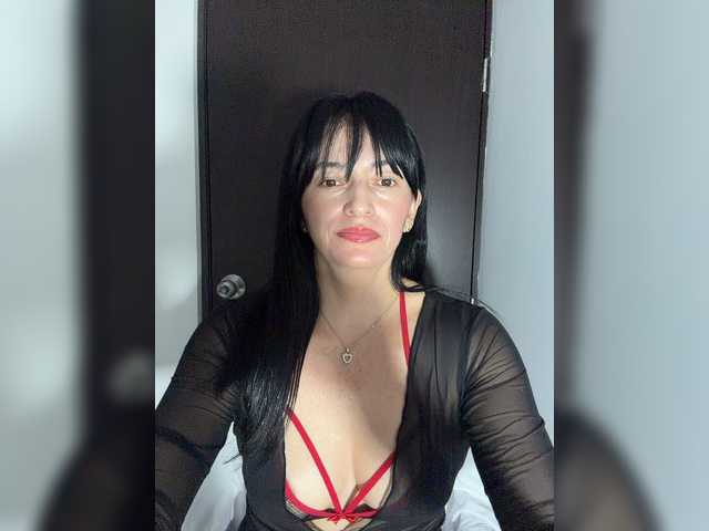 valerysweet11 live cam on BongaCams