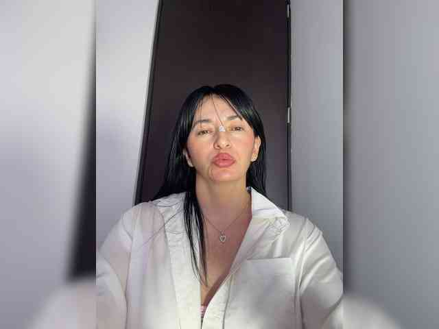 ValerySweet11 webcam