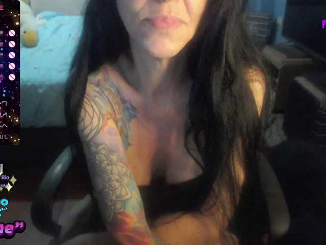 venusx1 live cam on BongaCams