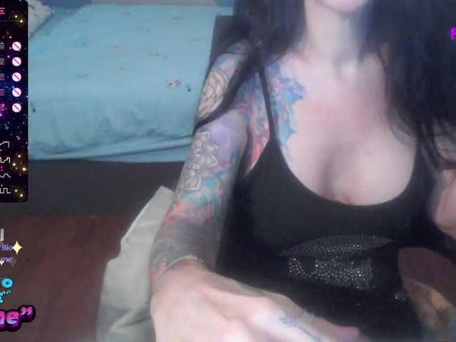 venusx1 live cam on BongaCams