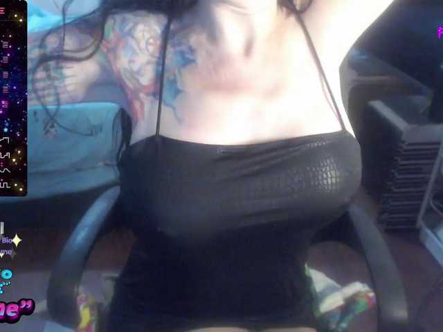 venusx1 live cam on BongaCams
