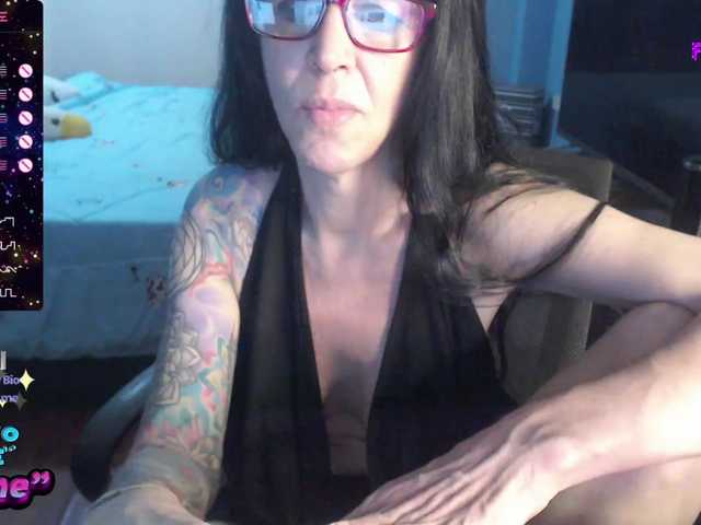 venusx1 live cam on BongaCams