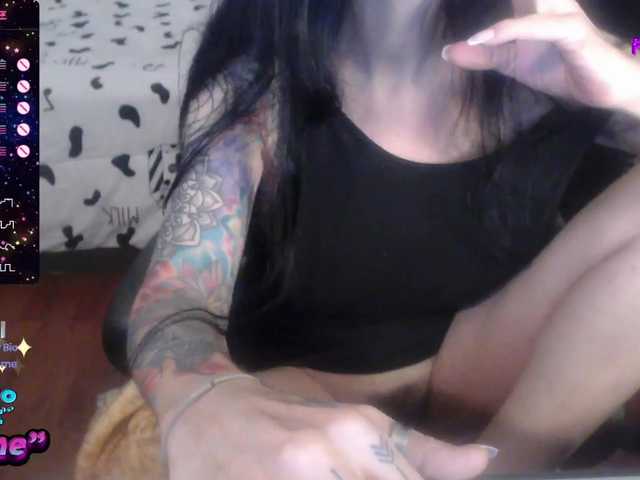 venusx1 live cam on BongaCams