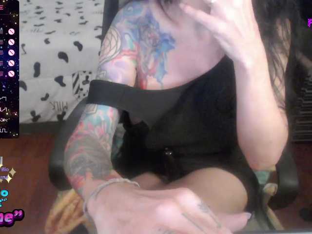 venusx1 live cam on BongaCams