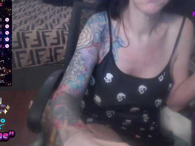 venusx1 live cam on BongaCams