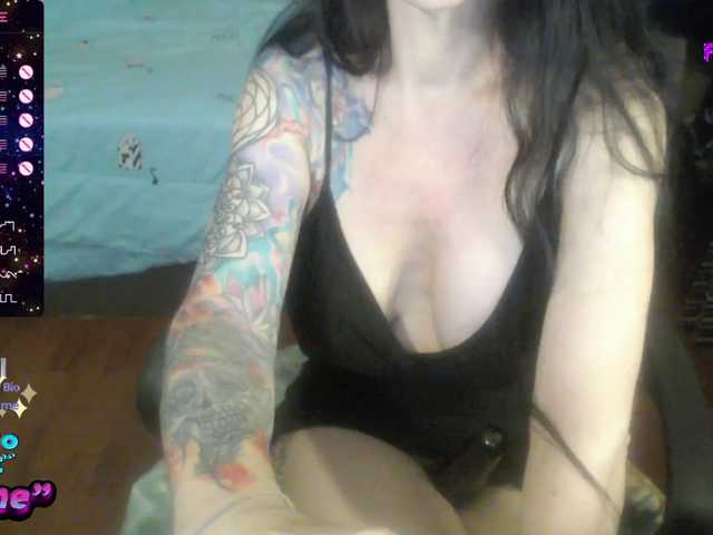 venusx1 live cam on BongaCams