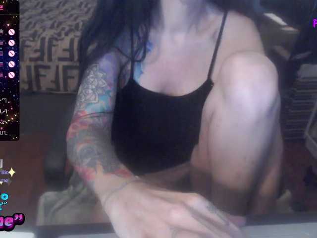 venusx1 live cam on BongaCams