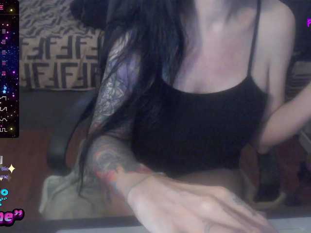 venusx1 live cam on BongaCams