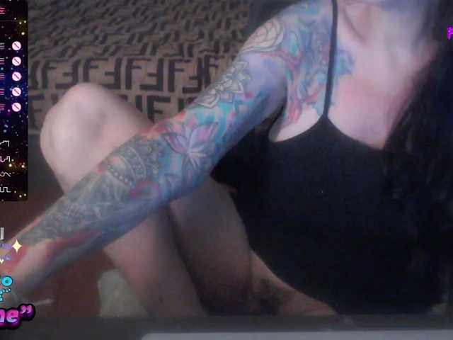 venusx1 live cam on BongaCams