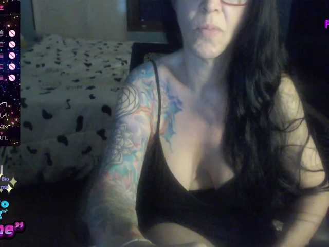 venusx1 live cam on BongaCams