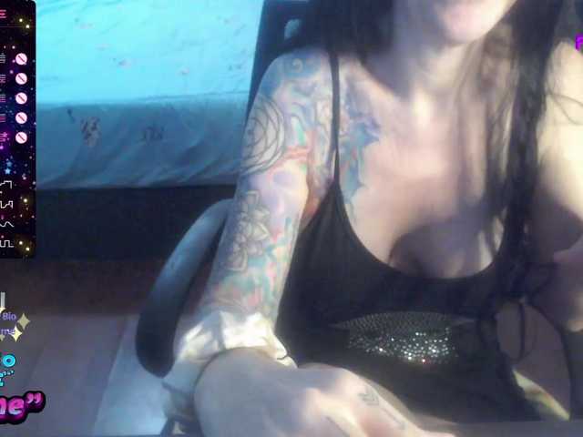 venusx1 live cam on BongaCams