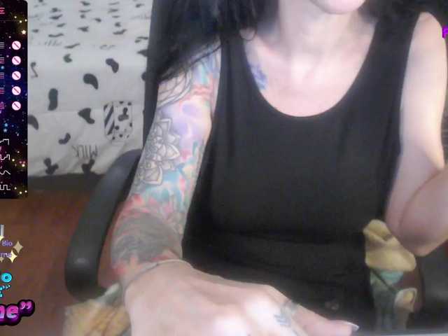 venusx1 live cam on BongaCams