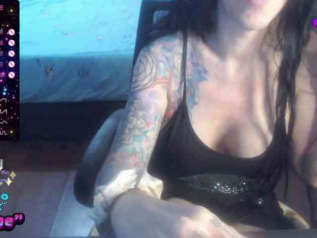 venusx1 Live Webcam on BongaCams