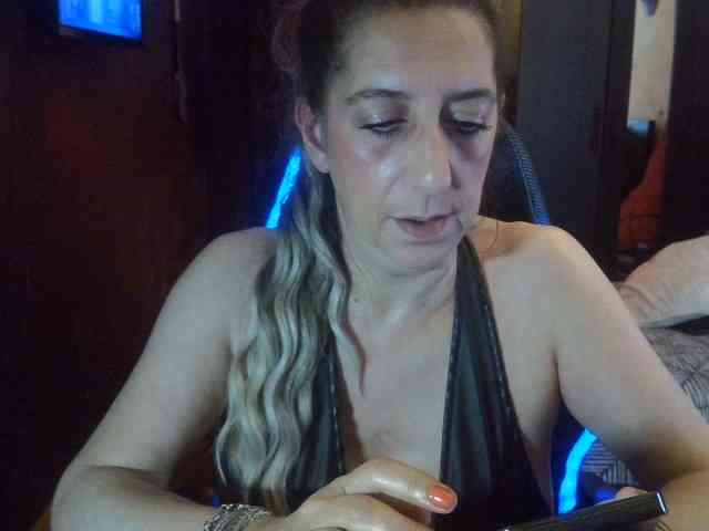 Modèle: belgecoquine