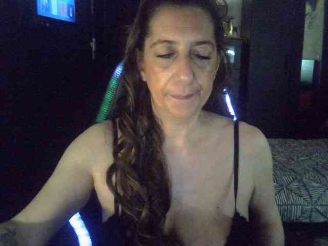 Modèle: belgecoquine