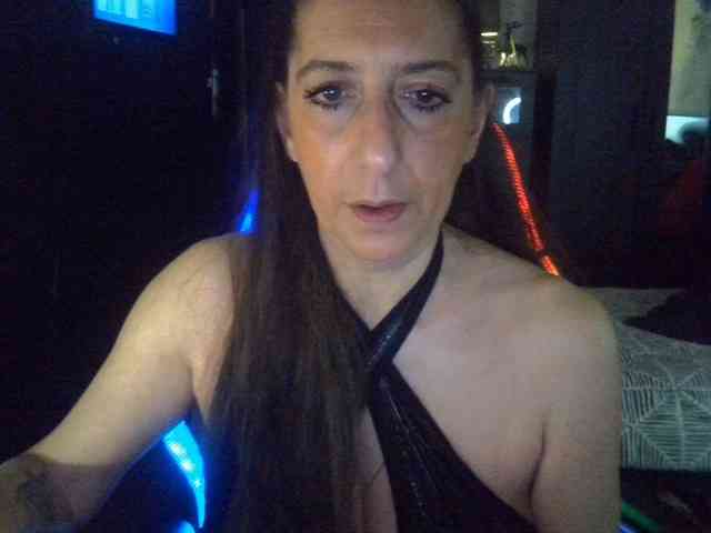 Modèle: belgecoquine