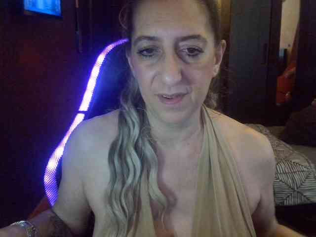 Modèle: belgecoquine