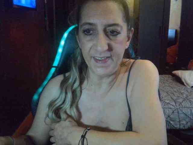 Modèle: belgecoquine
