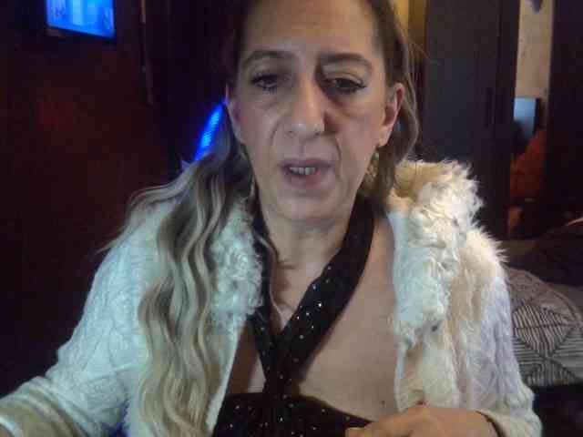 Modèle: belgecoquine