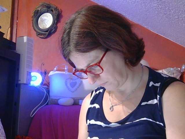 MLX live cam on BongaCams