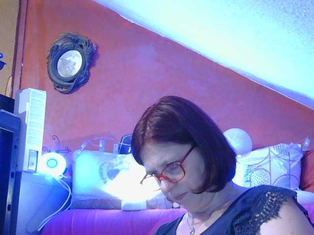 MLX live cam on BongaCams