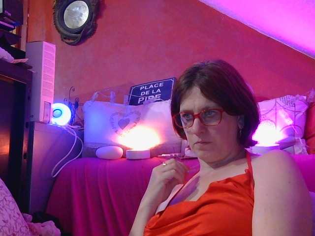 MLX live cam on BongaCams