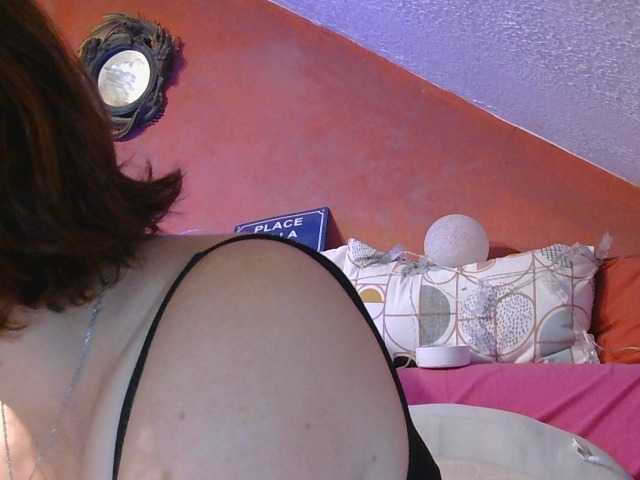 MLX live webcam show