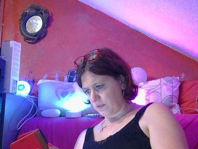 MLX live webcam show