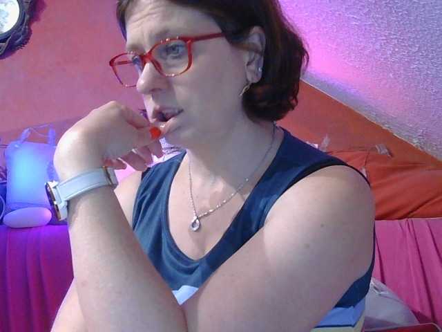 MLX Live Cam on BongaCams