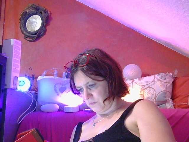 MLX live webcam show