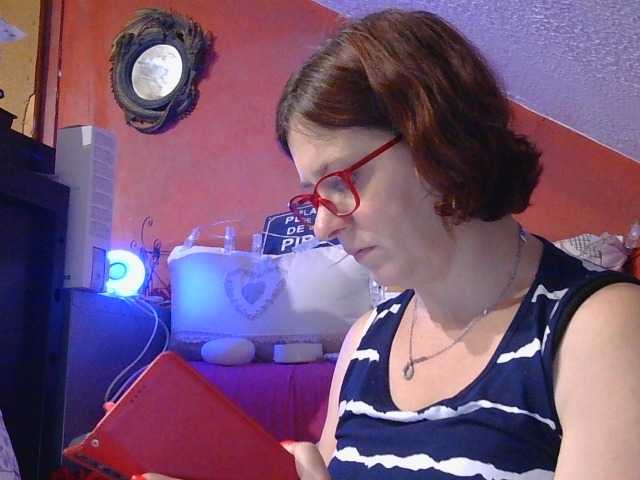 MLX live webcam show