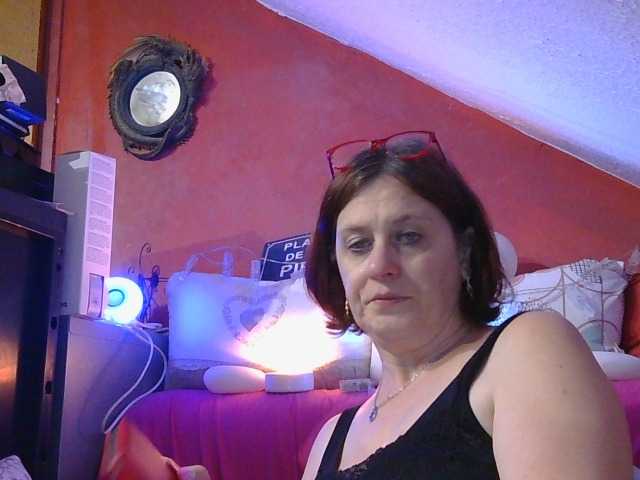 MLX live cam on BongaCams