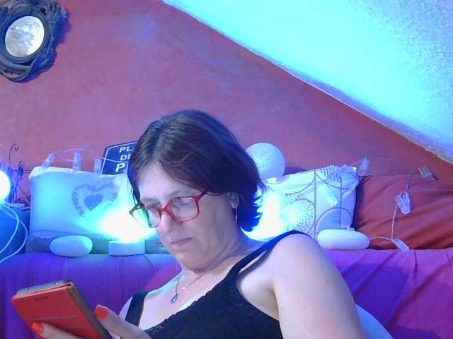 MLX live webcam show