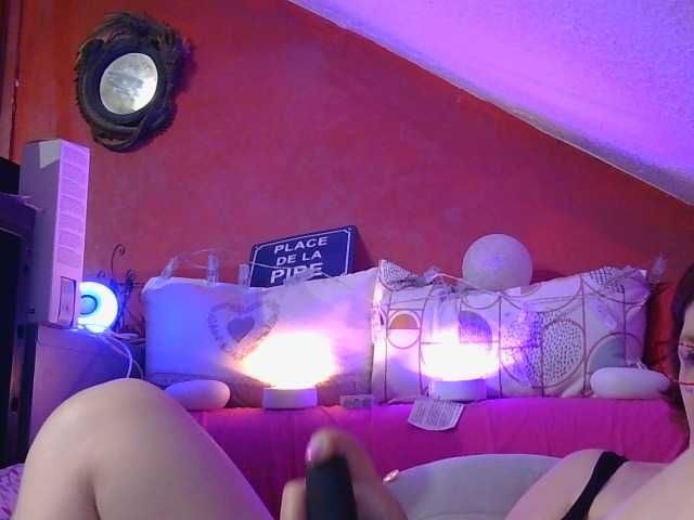 LanaXXX1 live webcam show
