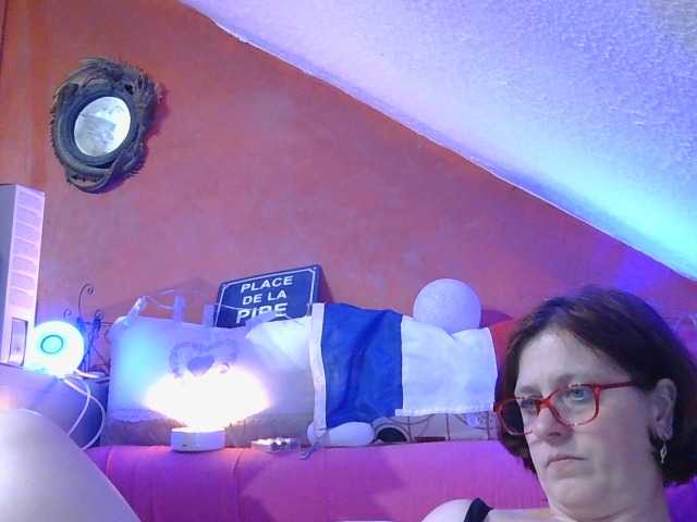 MLX live cam on BongaCams