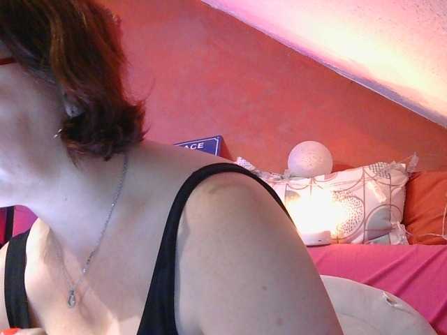 MLX live webcam show