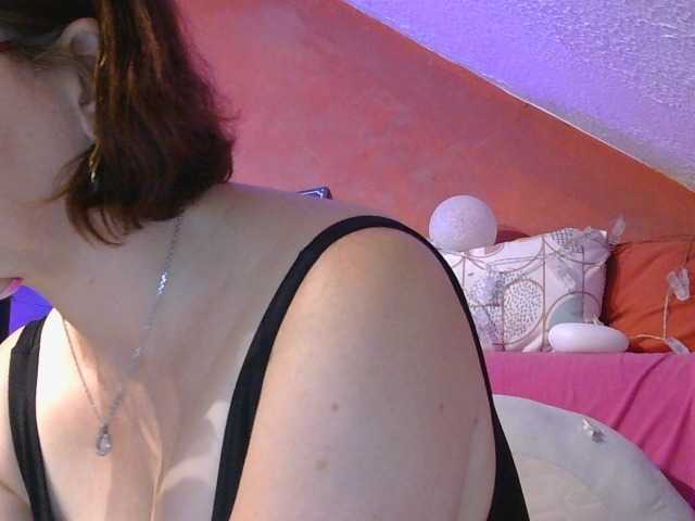 LanaXXX1 live webcam show